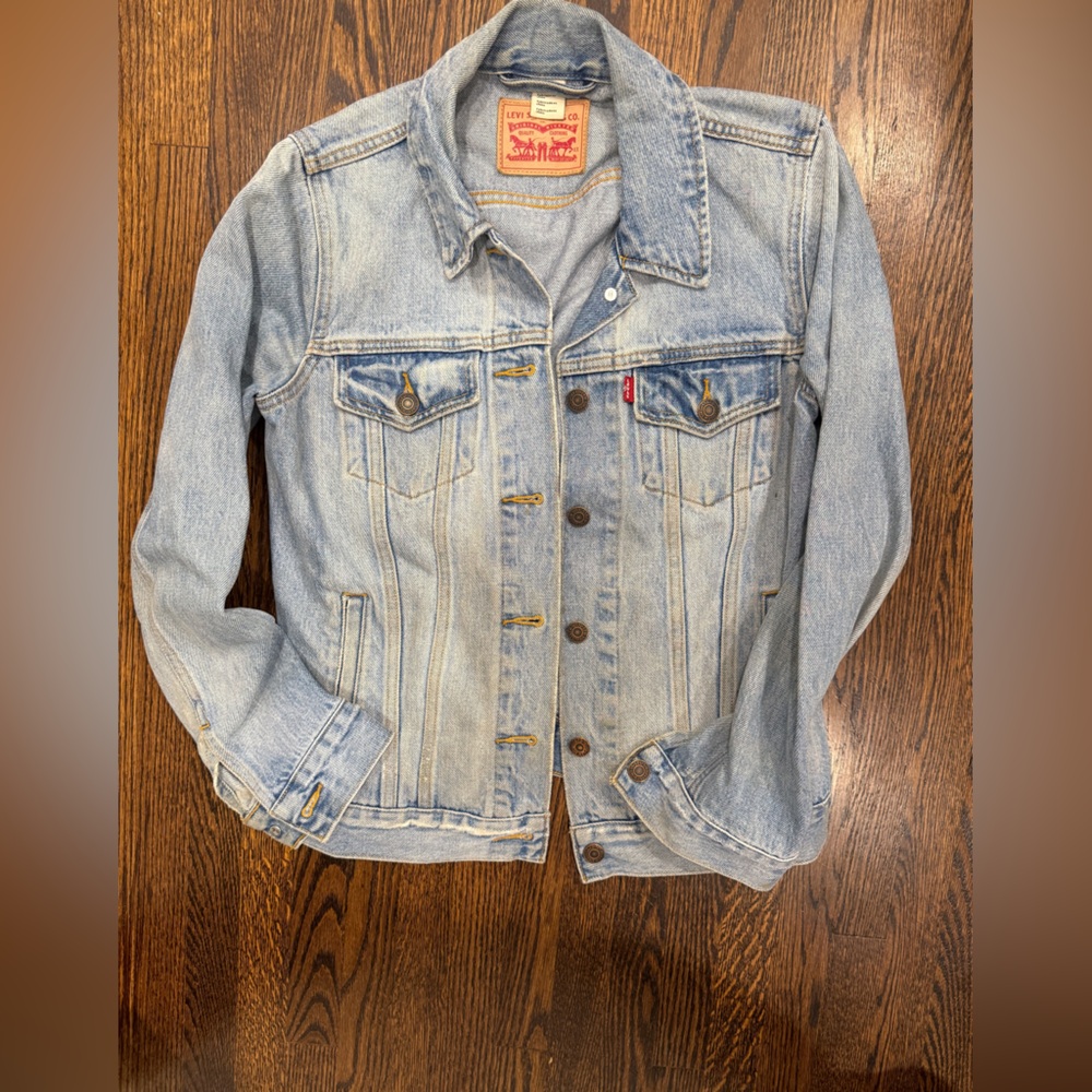 Vintage Levi’s Jean jacket size small